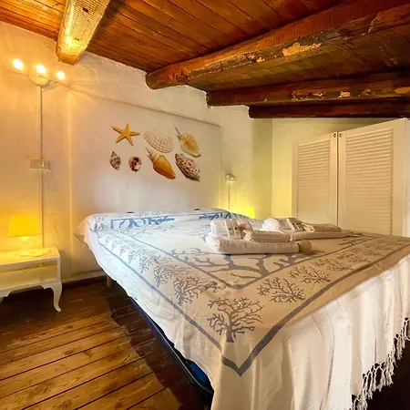 Punta Est - Mono Tramontana Soppalco & Sea View شقة كابو كودا كافالو