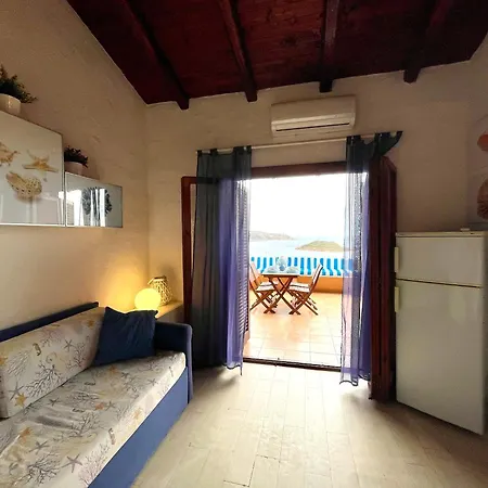 Punta Est - Mono Tramontana Soppalco & Sea View شقة